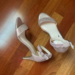 Aerosols rose color heels